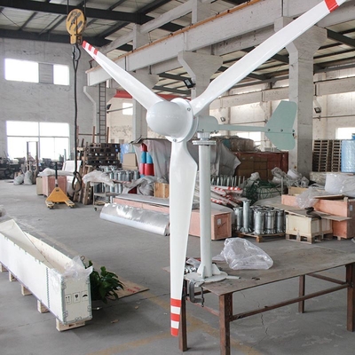 De moderne Turbogenerator 3KW 5KW 48V 96V 220V van de Stijl Horizontale Wind voor Huisgebruik