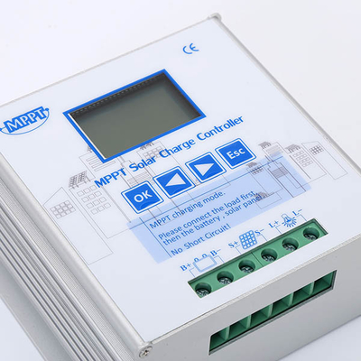12V/24V 700W 20 Regelgever van het het Controlemechanismeip54 MPPT Voltage van de Ampèremppt de Zonnelast